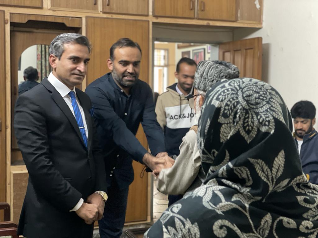 DWAF786's tweet photo. 🌟 Exciting News! CEO Visit at DWAF On November 25, 2023, Mr. Muhammad Abid Saeed, CEO of Evolvx, brought a wealth of insights to DWAF during his visit. Engaging in dynamic discussions, both teams explored collaborative strategies and potential partnerships. #DWAF #Evolvx https://t.co/UnzWu5pj0P