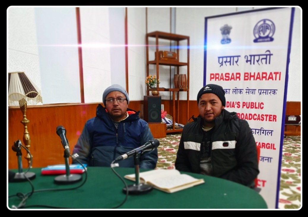 mohmmad_mussa's tweet photo. Interview with Dr.Mohd Abass Deputy CMO Kargil on Developmental Activities in HWC ,Discuss on National Health Programme #RBSK & #NIPPI .
Awareness on ABHA & Ayushman Card Confusion.
@NhmLadakh
Stay tune with @airnewskargil
Every Monday 9:00 PM .
Programme: "Khaqkhur" https://t.co/x6ZQPhKG5u