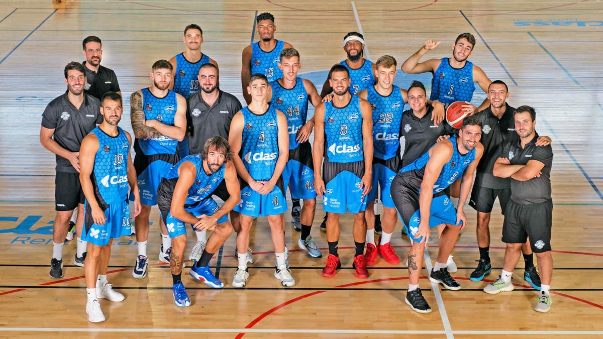 CompeticionFEB's tweet image. 🏀 Protagonistas del fin de semana... 

▶ ¿Y tú, con cuál te quedas?

🔁 𝗥𝗧 ➡ El triunfo del @RVBaloncesto #LEBOro en el @WiZinkCenter 

❤️ 𝗙𝗔𝗩 ➡ La solidez del @CBSantAntoni en la #LEBPlata

🗨 𝗖𝗢𝗠 ➡ La magia de los derbis #LFEndesa para @EnsinoLugoCB y @Araski