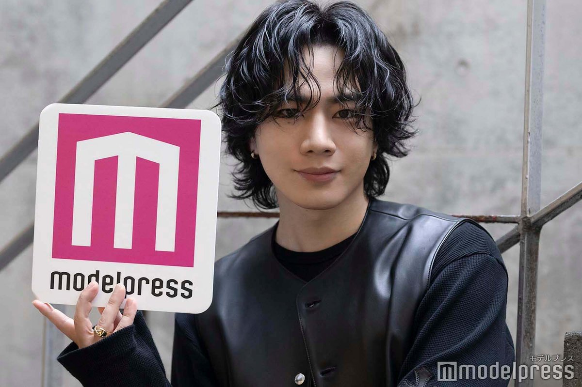 ØMI さんサイン入りチェキを1名様に🎁💫 ＼ 1⃣モデルプレスX（Twitter