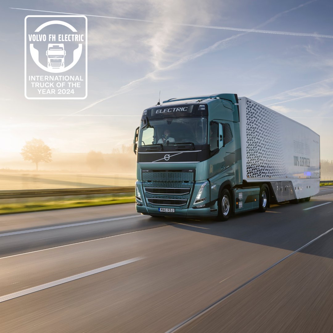 VolvoTrucks_de's tweet photo. Unser Volvo FH Electric ist TRUCK OF THE YEAR 2024 😍🏅
Zum ersten Mal überhaupt in der Geschichte, gewinnt ein Elektro-Lkw diesen prestigeträchtigen Branchenpreis! 🚛🌿
#volvotrucks #ITOY2024 #itoy #truckoftheyear https://t.co/zkODG2r6Bf