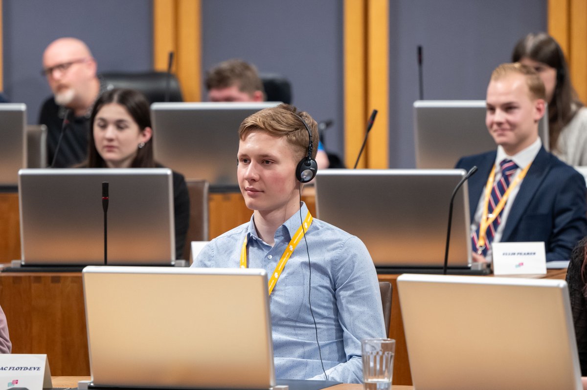 If this is the future of Cymru, it looks bright! 

Diolch to our Members for showing what it means to speak up for young people across Wales 🏴󠁧󠁢󠁷󠁬󠁳󠁿