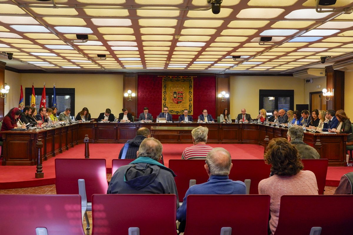 #Móstoles aprueba la creación de una Oficina de Atención al Inmigrante acortar.link/ooZNL5