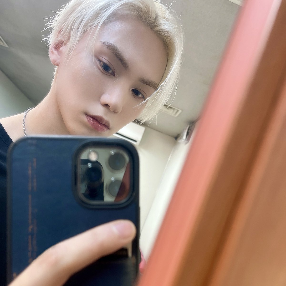 p_rockyent's tweet photo. 거울 셀카..ㅎㅎ
#라키 #ROCKY #라키스트 #LUCKYROCKY https://t.co/4MaV4PNUkP