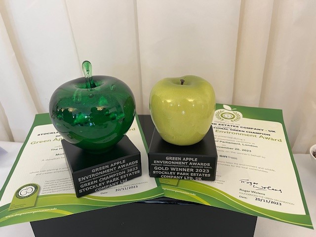 Last week, Bogdan & Claire headed to the Houses of Parliament to receive not one, but two more Green Apple Awards! 🍏🍏 For Conservation & Wildlife projects, Bogdan received the Green Champion Award, and for our Green Business Travel Plan, Claire and @easit got Gold!
