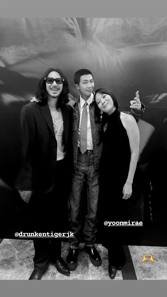 uRMyseason's tweet photo. 🐨 🫶🏻 @ drunkentigerjk @ yoonmirae

타이거jk님이랑 윤미래님이랑 📸
세 사람이 함께 있는 모습 너무 멋지다
231127 #rkive https://t.co/kNMoq6xcxW