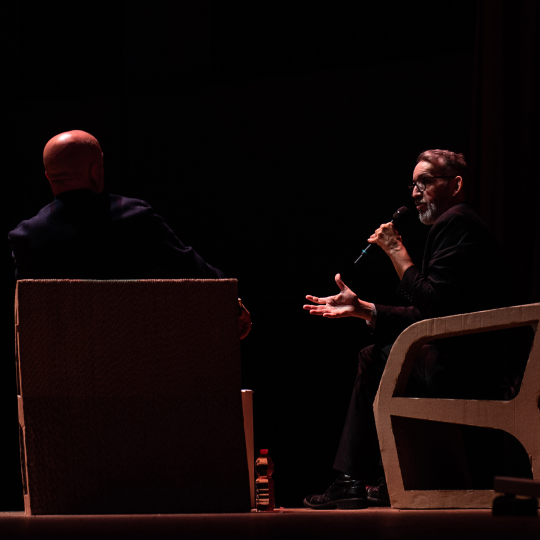 Fotografie (e ricordi) del FLA2023 <a href="/ceciliasala/">Cecilia Sala</a> <a href="/DiegoDeSilva3/">Diego De Silva</a> <a href="/vincenzodaquino/">Vincenzo D'Aquino</a>