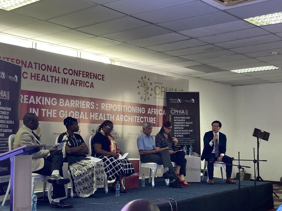 Frontline1st's tweet photo. Nan Chen, Co-ED @Frontline1st,shares four elements of multi-stakeholder negotiations to achieve the ambitious @_AfricanUnion 2M CHWs:  
1️⃣ Leadership 
2⃣Ownership 
3⃣Organizational Framework

@CPHIA_AfricaCD #CPHIA2023 https://t.co/h20uzFmz7e