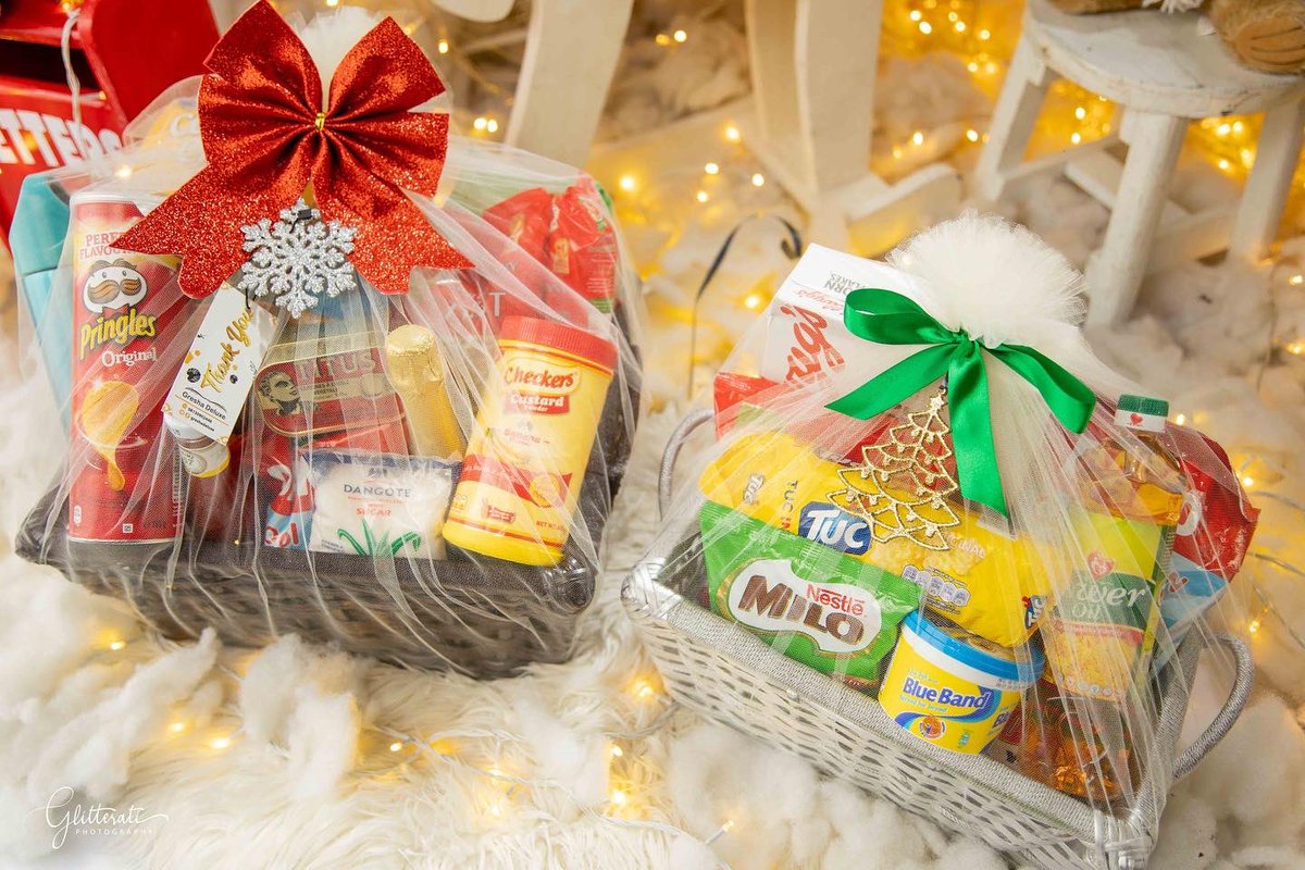 greshadeluxe's tweet photo. It’s that time of the year again.

We curate the most affordable yet beautiful hampers in Lagos.

Our brochure contains all our prices and they are available once you send us a Dm or you send a mail to Greshadeluxee@gmail.com https://t.co/0m8zIP8X9G