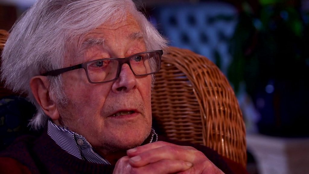 Dean_Journalist's tweet photo. The commander of the Parachute Regiment on Bloody Sunday, Leiutenant Colonel Derek Wilford, has died. 

He died on Friday, aged 90. 

He was the officer directly in charge of the paratroopers and always maintained that his soldiers were fired on first and were doing their duty. https://t.co/sRabcgjX7O