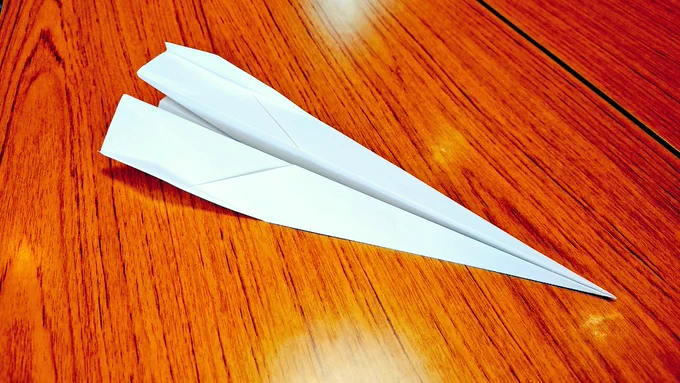 この前紙飛行機飛ばしたよまみみちゃん! 