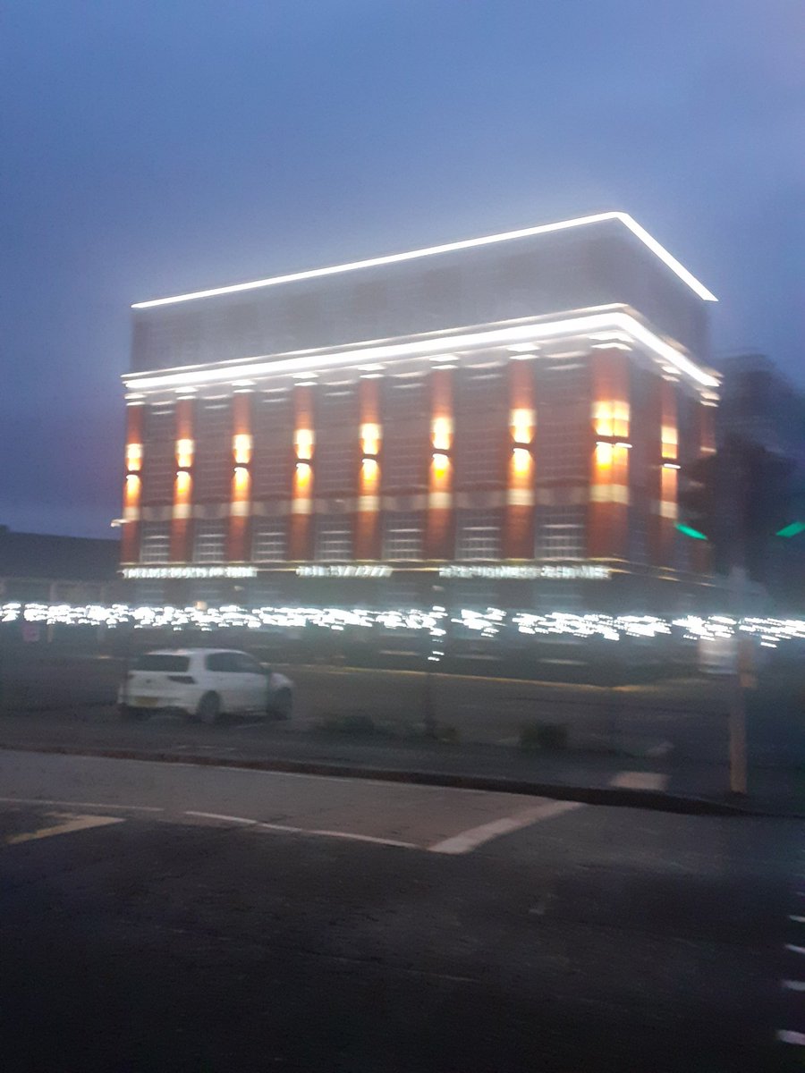 sandymb1956's tweet photo. The November look of the old iconic Jenners Depository Building 
depending on which time of the day you pass. #Balgreen @Edin_the_walk #Edinburgh #AuldReekie #EDINBURGH https://t.co/QqJy9srRSl