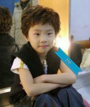 coupcheolito's tweet photo. i know your younger self is proud of you lee chan 🥹 https://t.co/Y0S3eprFnH