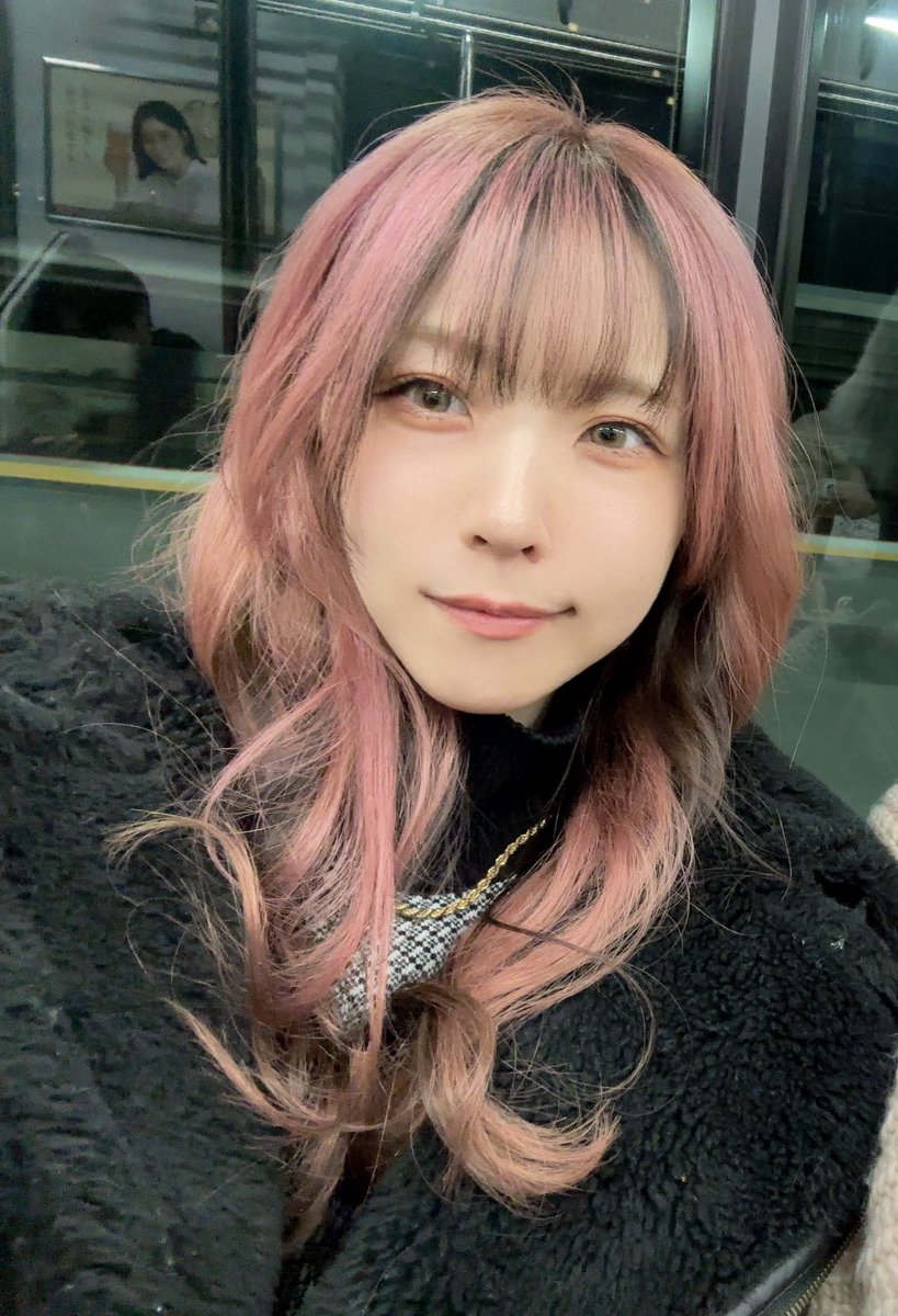 Reiichi_pachi's tweet photo. ドクターオラクルさんのコスメ💖
化粧水、美容液、クリームを使用しました!
冬は特に乾燥肌が気になるんだけど、すごくしっとりするのでおすすめ🥹
毎日のケアが大事だからスキンケアに力入れていきたい~✨
#PR #韓国コスメ #韓国コスメ部
#KCOSMEBU #スキンケア
#Dr.Oracle #ドクターオラクル https://t.co/LW3pM0XN2R