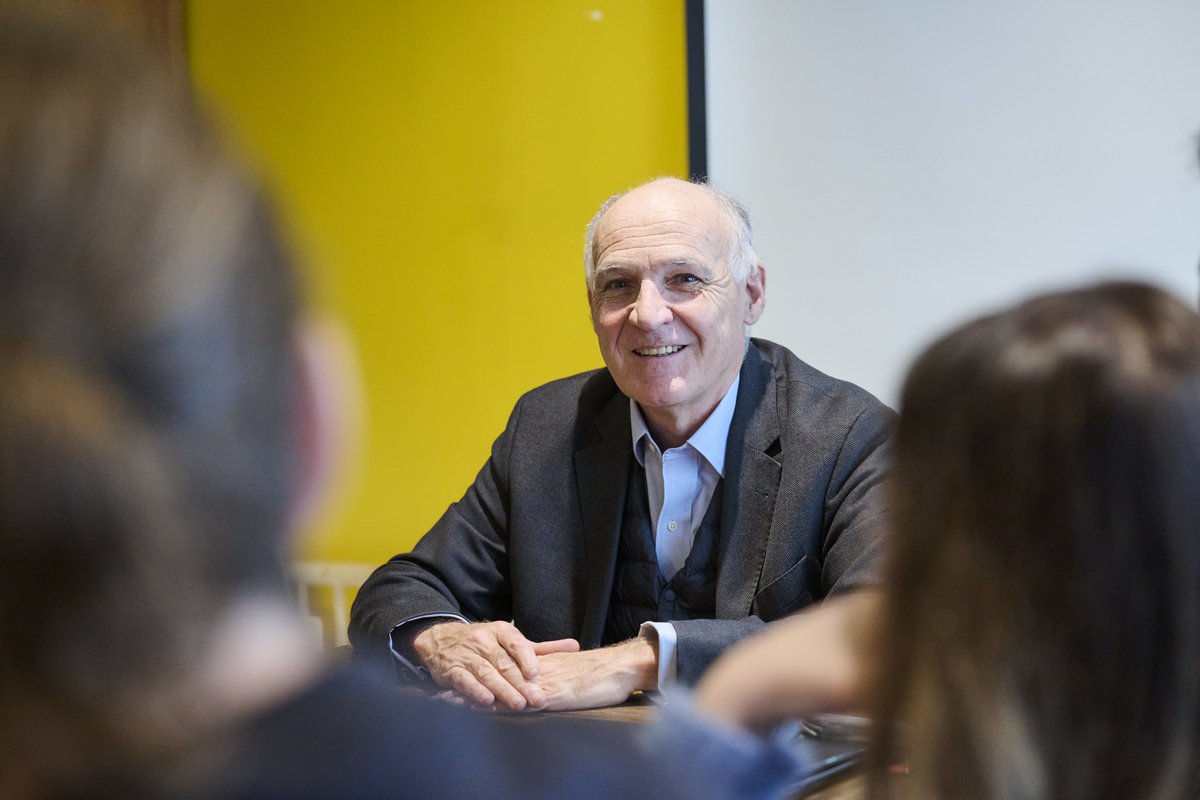 #AtelierCitoyen  samedi matin, 10 jeunes Rouennais ont échangé avec Pierre-André de Chalendar, Président de <a href="/saintgobain/">Saint-Gobain</a> &amp; de <a href="/inst_entreprise/">Institut de l'Entreprise</a>, sur la nécessité absolue de faire converger "l’intérêt de l’Entreprise, les attentes de ses collaborateurs &amp; les besoins de la planète"