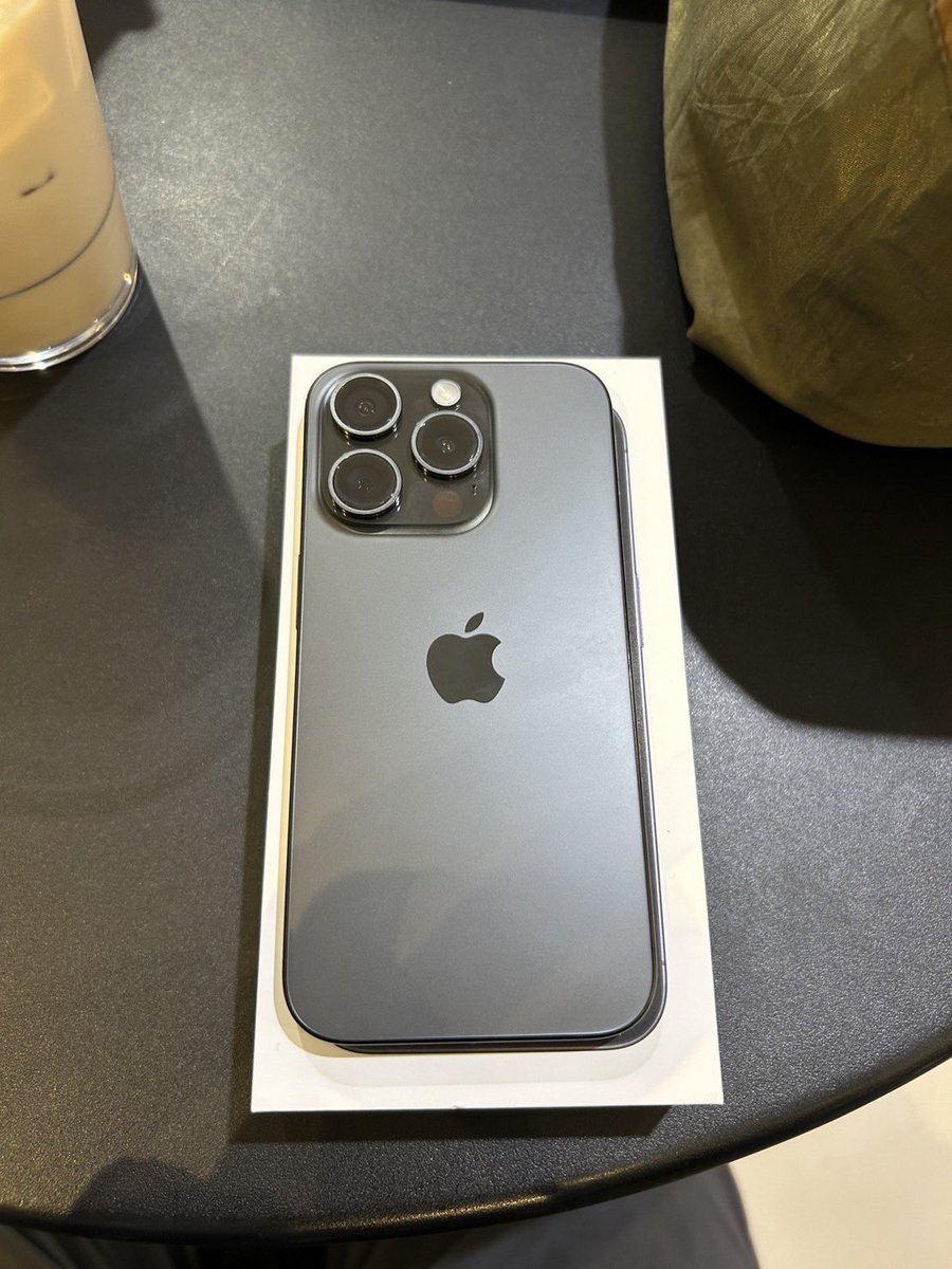iPhone15Pro購入！
ブラックカッコイイ✨