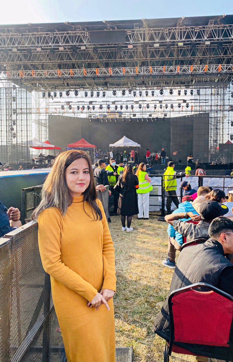 SubidhaParajuli's tweet photo. Arijit Singh Live in Nepal was a once-in-a-lifetime experience. My heart brims with joy remembering the moment my favourite singer noticed me and sang my favourite song in front of me. His heartwarming smile as I expressed my gratitude felt surreal. Much love, @Atmojoarjalojo. ❤️ https://t.co/sZQoNaQSTm