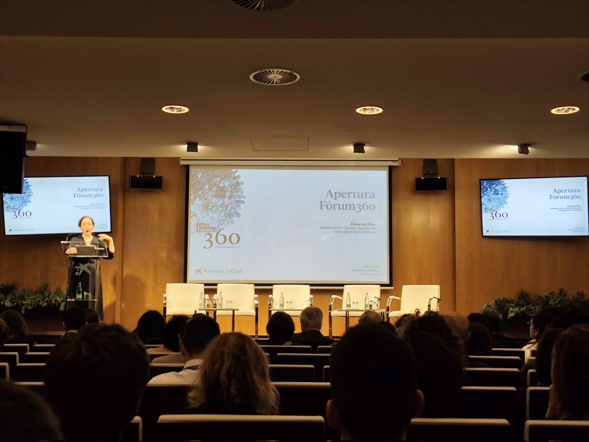 jgmanglano's tweet photo. Un año más, agradeciendo el apoyo del #ObservatorioSocial de @FundlaCaixa en su #Forum360 y aprendiendo de la mano de expertos en ciencias sociales. En la apertura, @delPinoE presidenta del @CSIC resume algunas macro-tendencias actuales: empleo, migraciones, envejecimiento, etc. https://t.co/UI6eTDIzKD