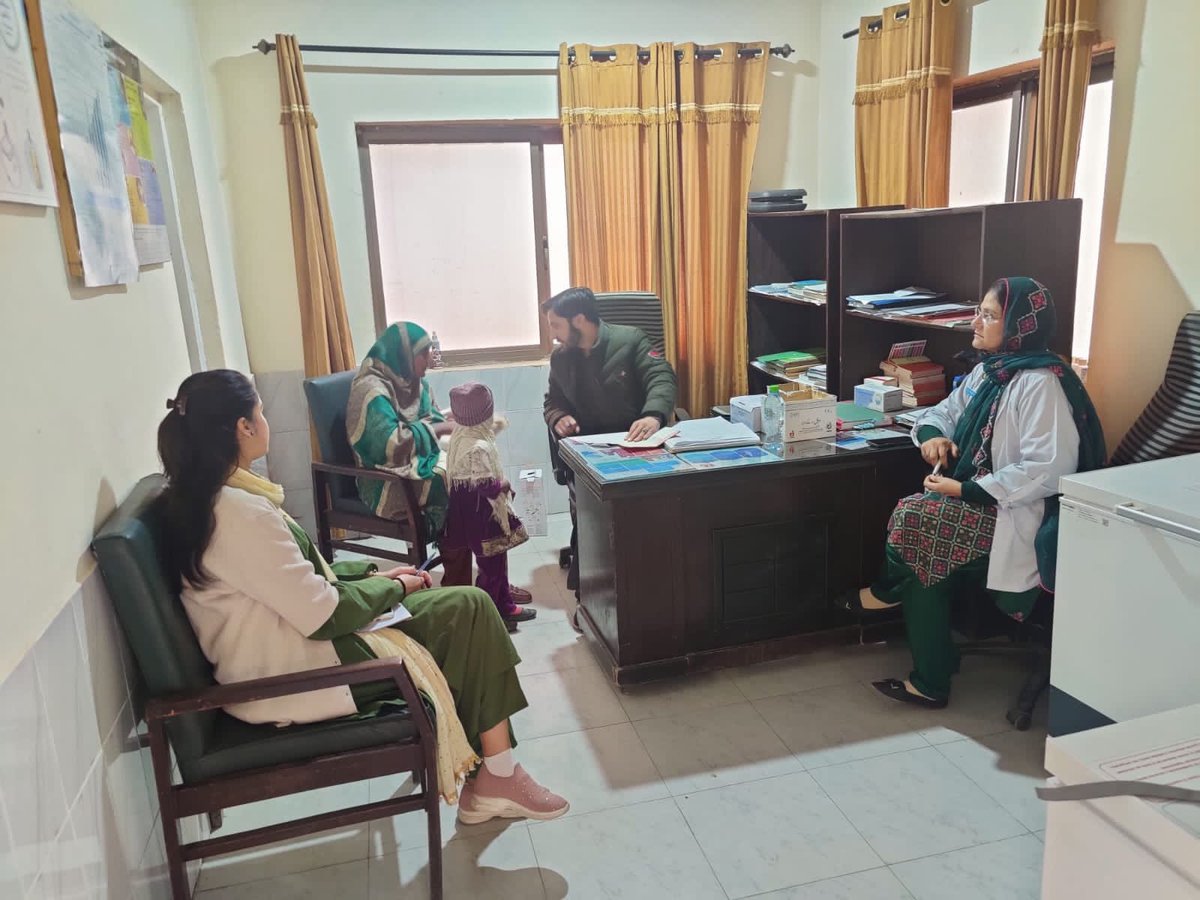 Dr. Shazia Gul FP EPI and monitoring teams from <a href="/WHOPakistan/">WHO Pakistan</a> are actively monitoring the field work of the polio workers and providing them supportive supervision. 

#endpolio #dhoislamabad #vaccine #vpds