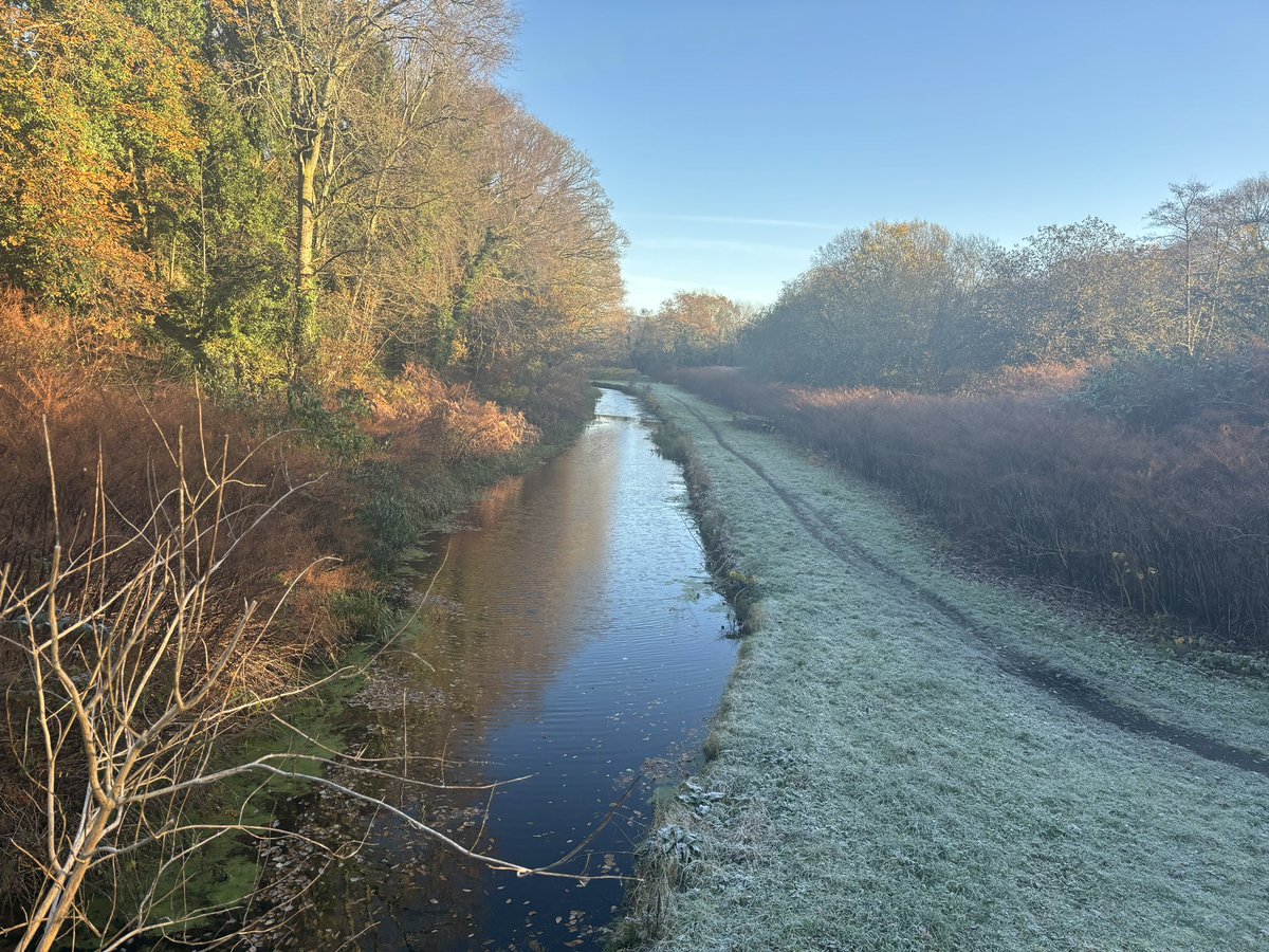 Frosty canal #neath