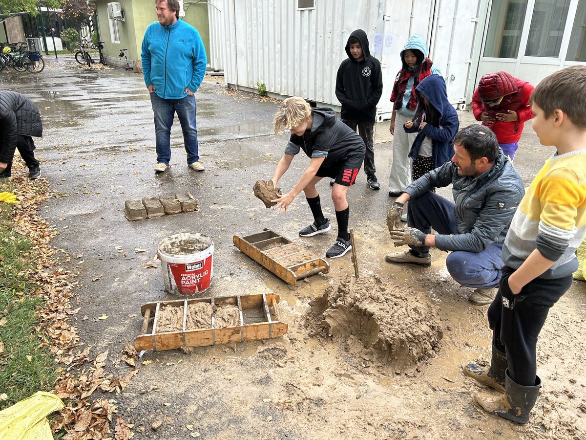 BrianJKasper's tweet photo. #Place-based learning at #TashSchool is connecting to local culture by learning how to make traditional mud bricks. @billkralovec @noahbeaumont @DohaDerek #outdoorlearning https://t.co/tnar3tDIPx