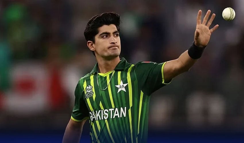 AdnanMatloob5's tweet photo. Every PSL team Running Behind Naseem Shah Except Lahore Qalandars #LevelHai #PSL9Draft #NaseemShah https://t.co/R4RC5QAmWi