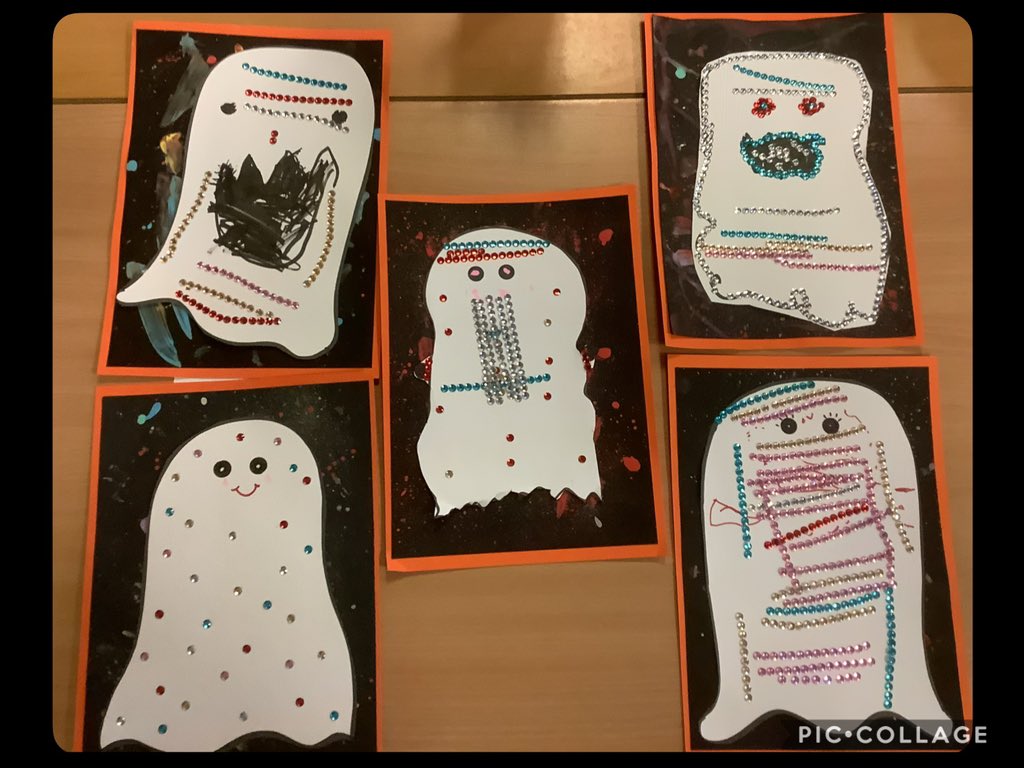 Our beautiful sparkly Halloween ghosts! 👻