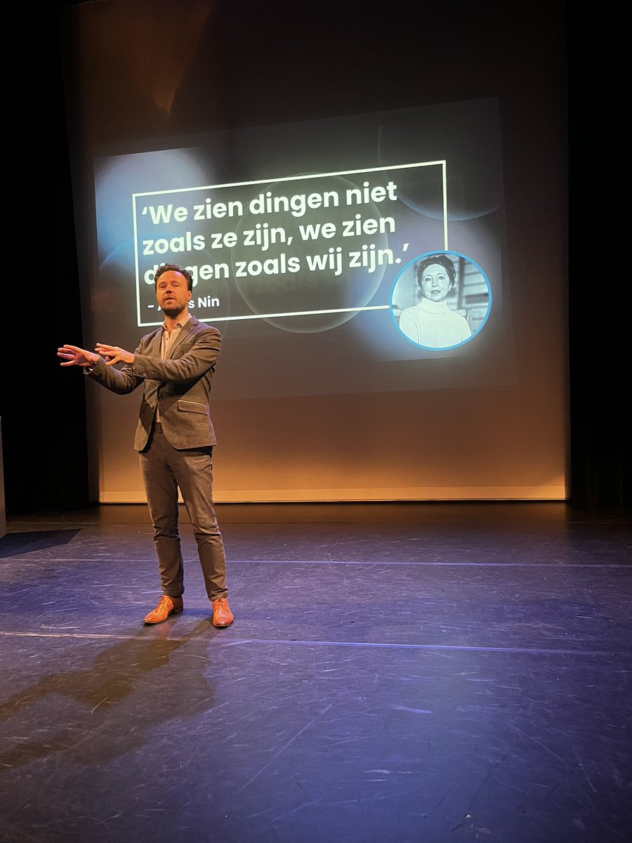 𝓐𝓼𝓽𝓻𝓾𝓭 𝓦𝓲𝓵𝓭𝓼𝓬𝓱𝓾𝓽 (@astrudwildschut) on Twitter photo Gisteren een hele leerzame en gezellige middag in <a href="/depurmaryn/">Theater de Purmaryn</a> gehad. Mijn favo boekwinkel Het Leesteken organiseerde een literair café met <a href="/lammertkamphuis/">Lammert Kamphuis</a> over zijn boek Verslaafd aan ons eigen gelijk. Een boek wat eigenlijk iedereen zou moeten lezen, zeker in deze tijden… Gisteren een hele leerzame en gezellige middag in <a href="/depurmaryn/">Theater de Purmaryn</a> gehad. Mijn favo boekwinkel Het Leesteken organiseerde een literair café met <a href="/lammertkamphuis/">Lammert Kamphuis</a> over zijn boek Verslaafd aan ons eigen gelijk. Een boek wat eigenlijk iedereen zou moeten lezen, zeker in deze tijden…