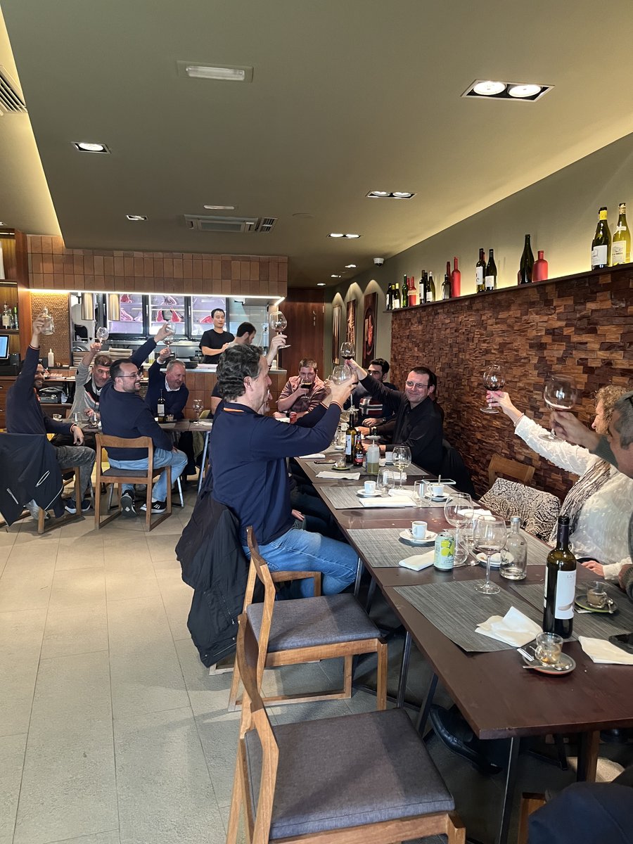 mirayconsulting's tweet photo. 🎉 ¡Celebrando un año de éxitos y crecimiento con Miray Consulting! 🍽️✨. Valoramos cada logro y aprendizaje que nos ha llevado al éxito en el 2023. ¡Y qué mejor manera de celebrarlo que con una deliciosa comida en un lugar excepcional como MADURO, Steak &amp; Fish en Masnou! 🥂🍴 https://t.co/AC0xu5URTC