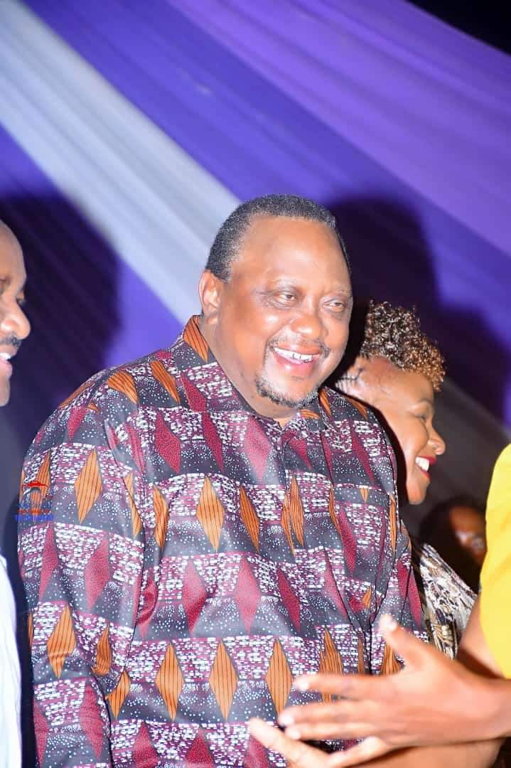 Kijanayaaa's tweet photo. Let's settle this

Who is your best president

LIKES ❤️ for WILLIAM RUTO

RETWEETS 🔂 for UHURU KENYATTA

RUTO MUST GO Kalenjins Simp Raila SWAT Matiang'i Njeri https://t.co/2MTb6L4c9S