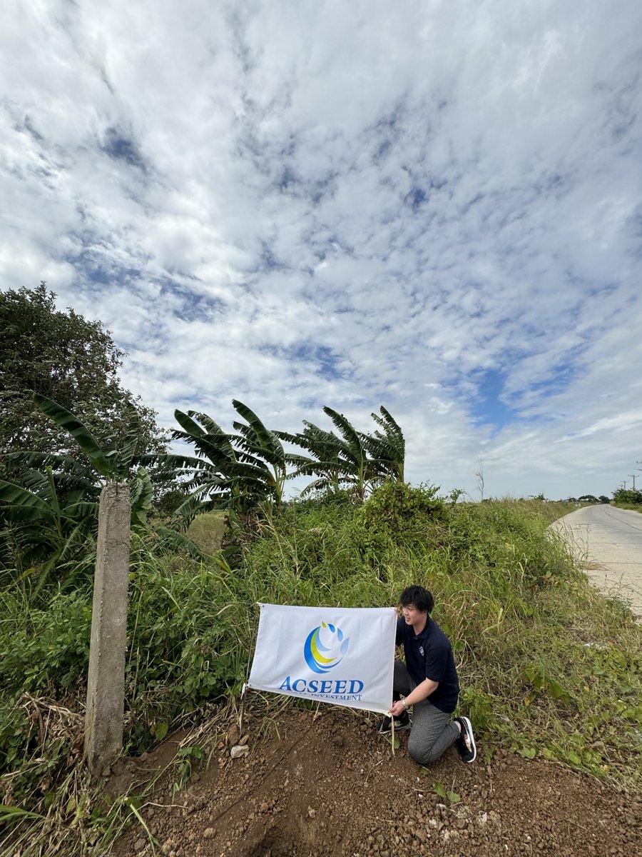 g_f_Lab's tweet photo. 私が案内しているプライベートバンクで販売中のカンボジアの不動産(土地)の視察に行ってきました🇰🇭✈️
中にはなんと中学生で地主になっている方も参加😆
少額から海外資産を持つことができ、それと同時に世界を学ぶことができるのが最大の魅力です🎶
#AcSEED #ACBANK #カンボジア #Cambodia https://t.co/6cxLIgoDcK