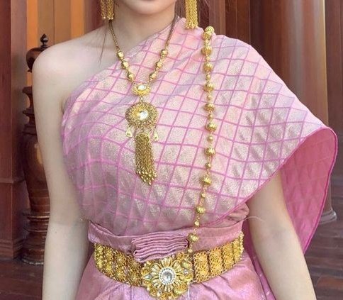 SMILEYKANDYRILA's tweet photo. #วันเพ็ญเดือน12บอทโทคุขอลอยกระทง 

 ᅠ
ᅠ
        “       ลอยกระทงหรอ ? อืมมม ฉันลอยคู่กับใครนะ (?)       ”
                   
ᅠ
ᅠ https://t.co/dQWA8VaBvD