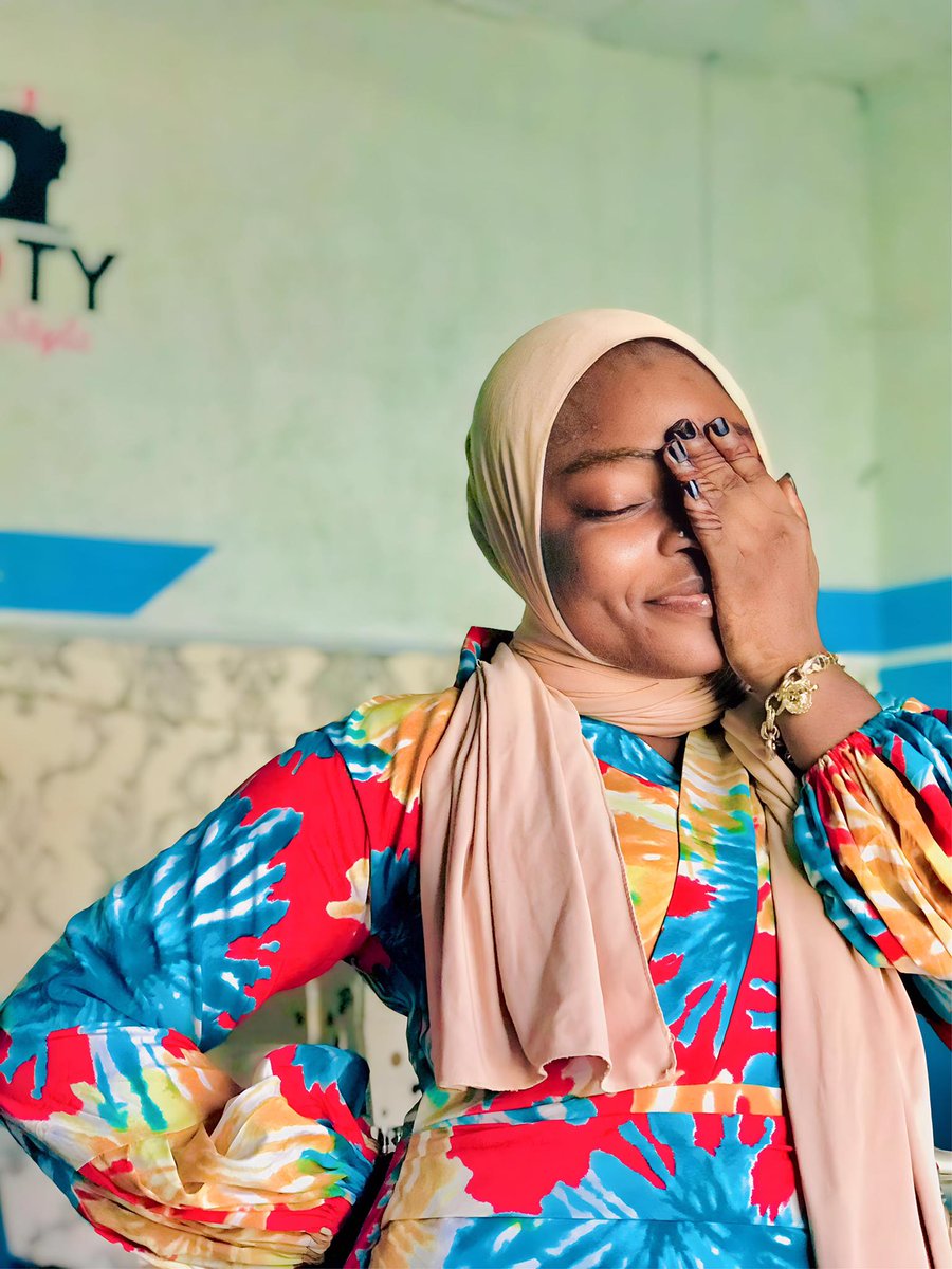 If God let me be
All by myself, i couldn't have become who i am today,

But the spirit of confidence, Courage he bestow upon me, made me strong even when i feel like giving up, 

I know who i was before,
And this is what God made me to be.....

Alhamdulillah!!! 😍😍😍😍