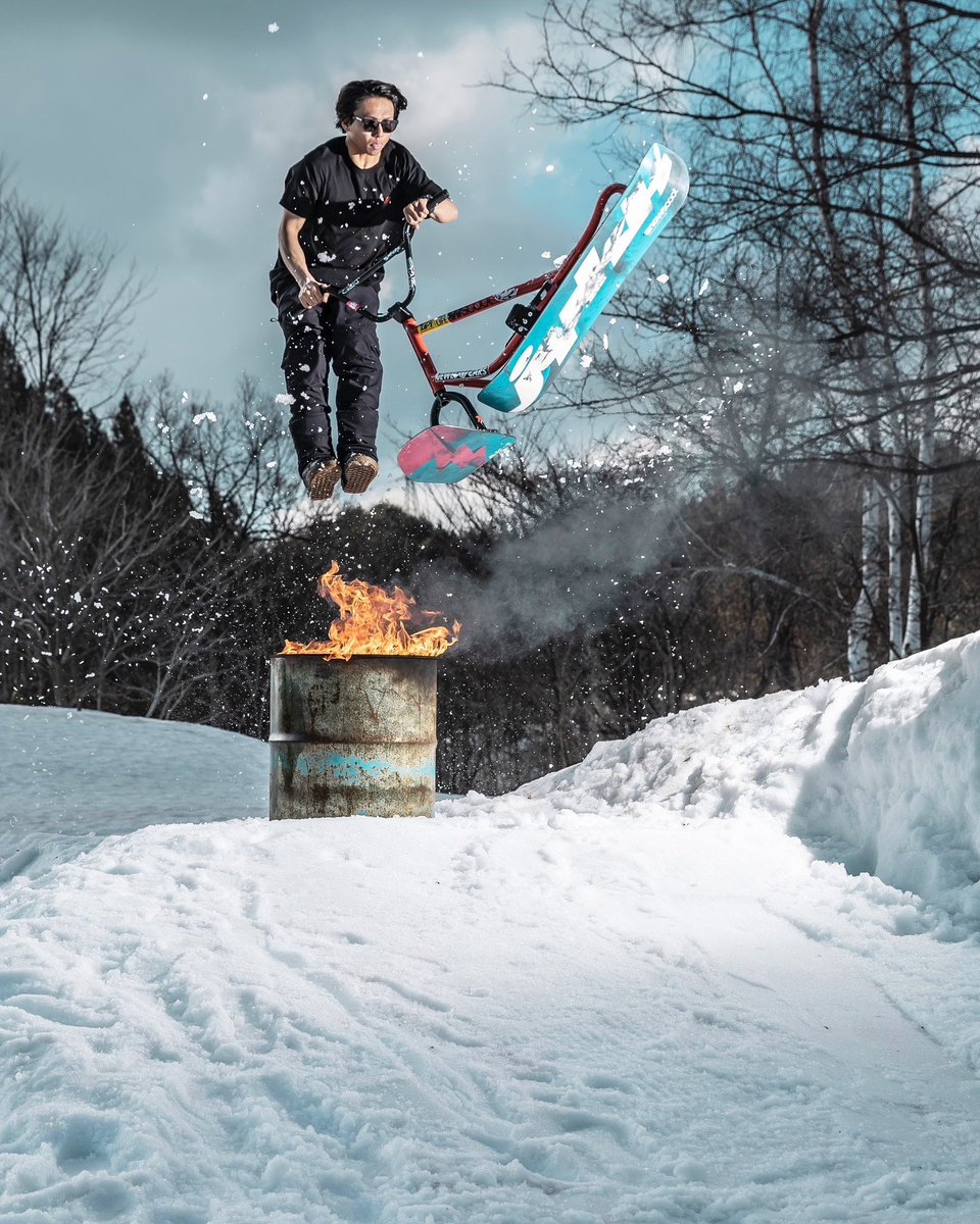 [ 今日のSnowscoot Photo ] 2023.3.20 G-trail fire session #青森 #スノースクート #snowscoot #ファイヤー Rider： Kota Aso 📸 @55naoking