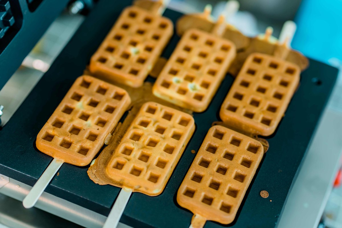Twothousandco's tweet photo. Look these great waffles!!!

#waffles #waffle #wafflemaker #wafflemaking #wafflemakingmachine #wafflelover #waffletime#wafflehouse #commercialwafflemaker https://t.co/1lX5ahGQyB