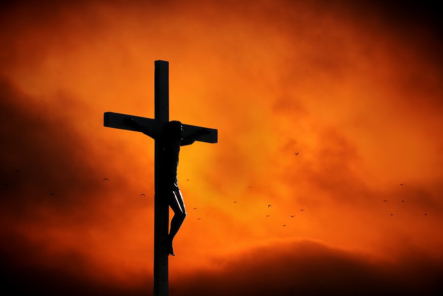 prrafaelfrazao's tweet photo. Nossa esperança advém do renovo do Senhor, Jesus Cristo, nosso Salvador.
Na cruz do calvário, Ele se entregou por todos nós afim de nos salvar, e restaurar a humanidade.
Em breve Jesus virá nos buscar, é tempo de estarmos vigilantes!
#Is4 #Rpsp #PrimeiroDeus https://t.co/pL9ICeC3Ko