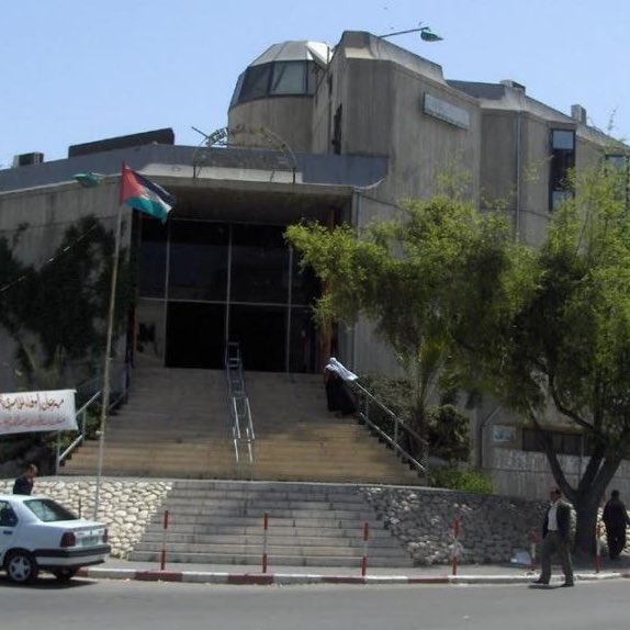 ytirawi's tweet photo. 🧵 thread 

Photographs depicting the destruction of main and popular sites in Gaza City, captured before and after their destruction during the ongoing war. Photo credit: [@munigaza]

1. Rashad Shawwa Cultural Center https://t.co/TeIwXF7b1t