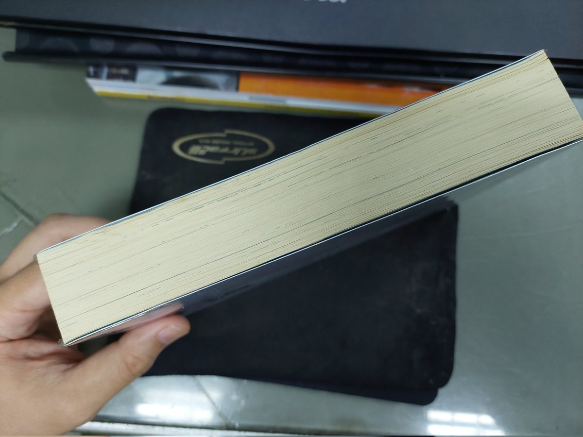 3rdhandshop's tweet photo. TITLE : #โปรดอ่านใต้แสงเทียนเพราะผมเขียนใต้แสงดาว
AUTHOR : #ทรงกลด บางยี่ขัน
CONDITION : มือสอง
พิมพ์ครั้งที่ 7 ก.พ. 2556
ปก สีขาว
กระดาษมีโดนน้ำบางส่วน
สภาพสวยโดยรวม85%
*ขอดูรูปเพิ่มเติมได้

PRICE : 300 บาทรวมจัดส่ง

#หนังสือมือสอง
#หนังสือมือสองราคาถูก
#abook https://t.co/Qd13fHvuyO