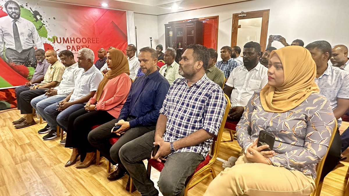 JPSecretariat's tweet photo. JP ge 162 vana council bahdhaluvun feshigen kuriyah dhanee https://t.co/7CkyWhKsUp