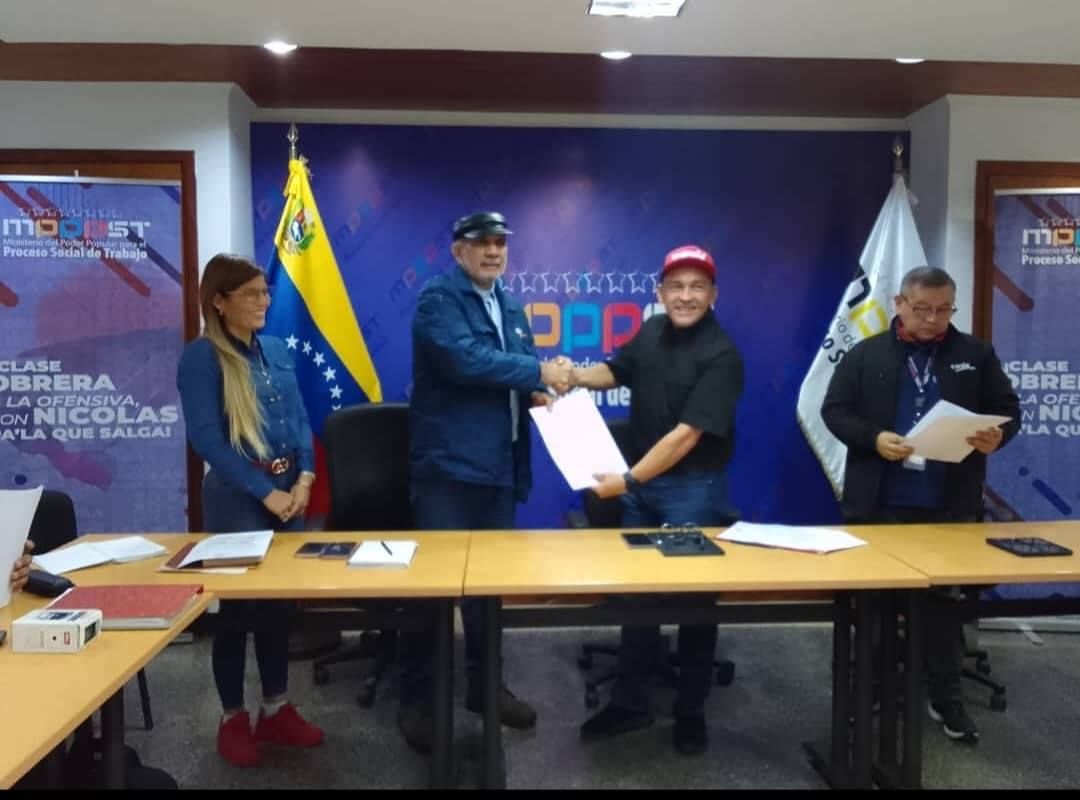 #27Nov El 23/11/2023 finalizó la negociación de la Convención Colectiva y hasta ahora #Cantv ni Fetratel han publicado las Actas ni la C. C. completa. Trabajadores Cantevistas exigimos  #PubliquenC.CYa <a href="/salaprensaCantv/">Cantv</a>   <a href="/siguaraya1/">José Mora Siguaraya</a> 
<a href="/El_Noticiero/">El Noticiero Televen</a> <a href="/OITnoticias/">OIT</a>  
<a href="/_Provea/">PROVEA</a> <a href="/SoyCTV/">CTV</a>