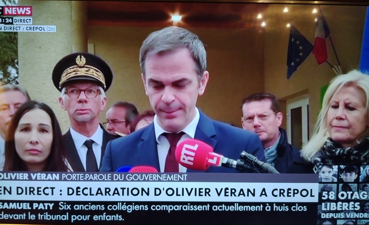 mormach's tweet photo. Véran reconnaît que ce n'est pas une rixe qui a causé la mort de Thomas, mais bien un meurtre en bande organisée...
Dommage qu'il ait lu mécaniquement et à toute vitesse, comme pour s'en débarrasser, un texte préparé par un autre... https://t.co/fNJXzgjXKj