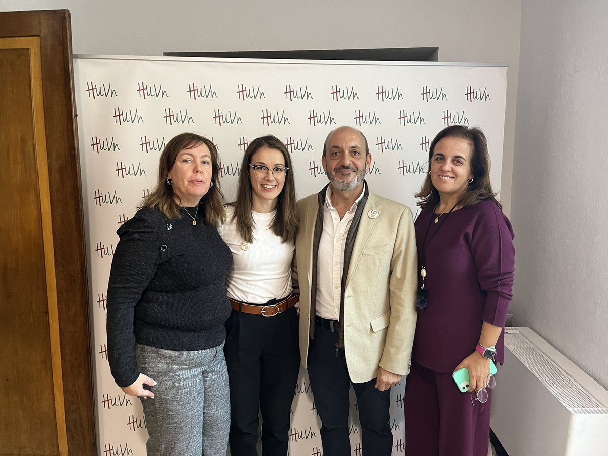 juanm_laguna's tweet photo. Parte del equipo BPSO @HospitalJaen hemos asistido a la Jornada BPSO del @hospital_hvn, donde nos han invitado a presentar resultados de implantación en nuestro centro, muchas gracias compañeros #BPSOAndalucia @PiCuida @RNAO @Investenisciii https://t.co/0xuLEk5VbI