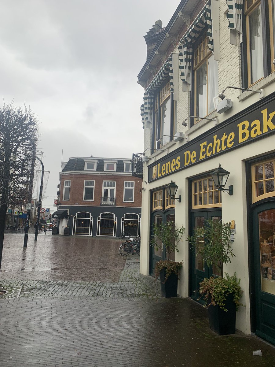 We hebben nieuwe buren! La Bistro heeft zich gevestigd aan de dracht 2  na een prachtige verbouwing staan ze klaar om u te verwelkomen! #aanwinst