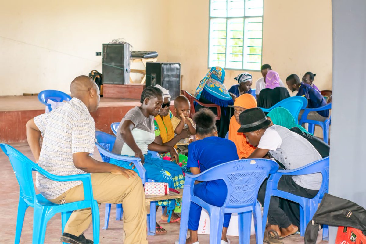 totocentre's tweet photo. And #Finally, we managed to bring together #Women & #YoungPeople to develop a joint #CommunityActionPlan for addressing Violent Extremism in @lamu_countyKE.
#KwaPamojaTuzuieBalaa
@SFCG_Kenya @suleaisha21 @andrewwachiras1 @CTP_Kenya https://t.co/a7Xw8vTXyM