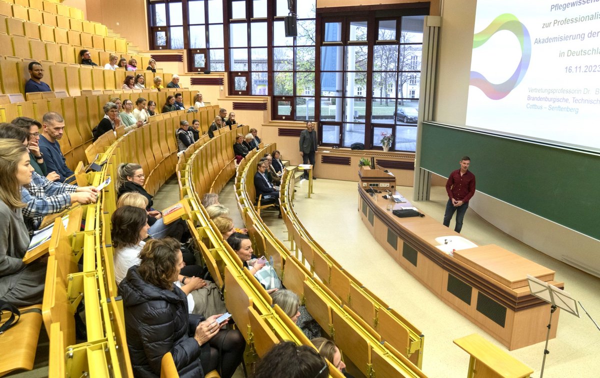 BTU_CS's tweet photo. Vom Modell- zum Regelstudiengang: 10 Jahre #Pflegewissenschaft am Campus #Senftenberg:

https://t.co/rLWZXhexEz

#Therapiewissenschaft #Hebammenwissenschaft #BTUCS #Lausitz #Studium https://t.co/FjAYbTi9Fb