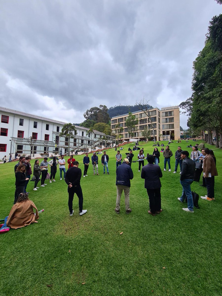 Escuela de Gobierno de la Universidad de los Andes (@gobiernouandes) on Twitter photo ✨️ Con gran acompañamiento de estudiantes de <a href="/Uniandes/">Uniandes</a> se llevó a cabo la primera reunión presencial del semillero investigación "Laboratorio de Política Pública y Tecnología" liderado por nuestro profesor <a href="/JuanDGut/">Juan David Gutiérrez</a> y nuestra egresada <a href="/MarianaRozoP/">Mariana Rozo Paz</a>.
👨💻👩💻 Un espacio muy ✨️ Con gran acompañamiento de estudiantes de <a href="/Uniandes/">Uniandes</a> se llevó a cabo la primera reunión presencial del semillero investigación "Laboratorio de Política Pública y Tecnología" liderado por nuestro profesor <a href="/JuanDGut/">Juan David Gutiérrez</a> y nuestra egresada <a href="/MarianaRozoP/">Mariana Rozo Paz</a>.
👨💻👩💻 Un espacio muy