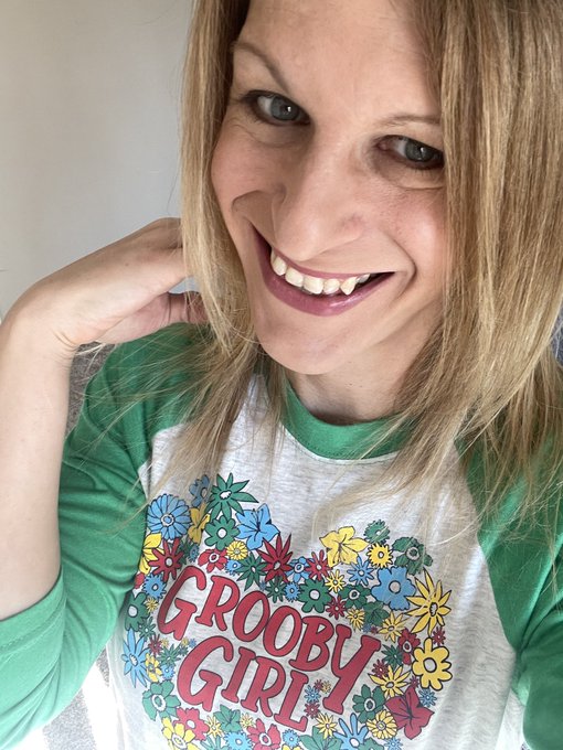 Got a cool looking Grooby Girl shirt! Like the graphic and shirt design! Thank you @GroobyMike @GroobyGirls<a href="/tag/mvsales"class="tags"><span>#mvsales</span></a>