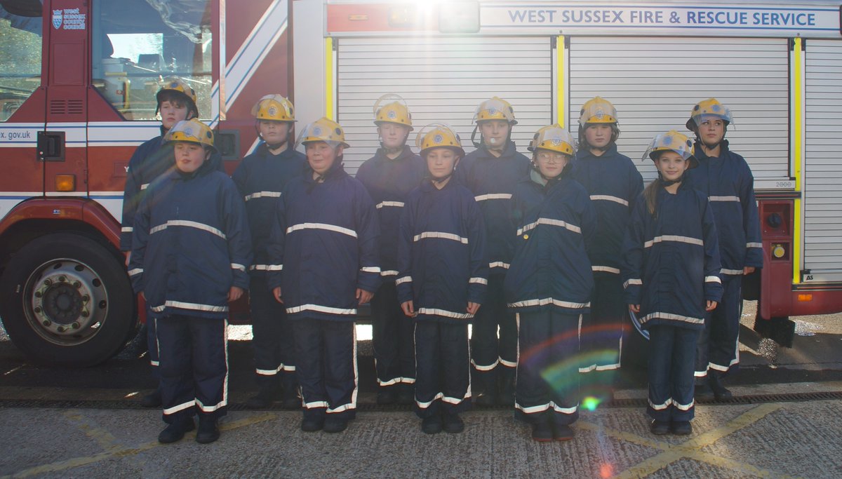 Well done to our latest GRIT students who completed their pass out parade at Midhurst Fire Station on Friday in front of their proud families.

Read more at: orlo.uk/LOHfI