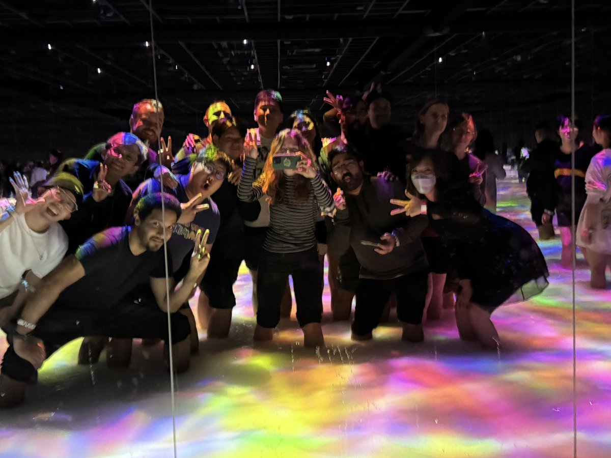 How it started ➡️ how it ended

So glad I made it to Tokyo this KAC!! Made so much lifelong memories through new friendships 🤩 

Thanks to each and every one of you for being very friendly and hospitable 🥺 I felt so included the whole trip!! I’m really happy 

See yall soon! 👀