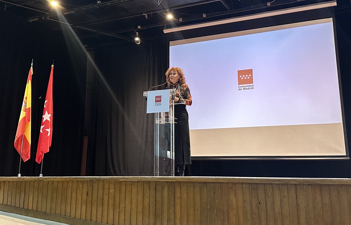 Change Dyslexia (@changedyslexia) on Twitter photo <a href="/luzrello/">Luz Rello</a> ha asistido a la presentación de los proyectos educativos de la Consejería de Educación de la <a href="/ComunidadMadrid/">Comunidad de Madrid</a>.
Gracias al consejero Emilio Viciana, a <a href="/dcerverao/">david cervera</a> y a <a href="/MalenaRubio/">Malena Rubio</a> por esta gran jornada que tuvimos el placer de compartir con @lwena7 y <a href="/diazalejoelena/">Elena Diaz-Alejo</a>. <a href="/luzrello/">Luz Rello</a> ha asistido a la presentación de los proyectos educativos de la Consejería de Educación de la <a href="/ComunidadMadrid/">Comunidad de Madrid</a>.
Gracias al consejero Emilio Viciana, a <a href="/dcerverao/">david cervera</a> y a <a href="/MalenaRubio/">Malena Rubio</a> por esta gran jornada que tuvimos el placer de compartir con @lwena7 y <a href="/diazalejoelena/">Elena Diaz-Alejo</a>.